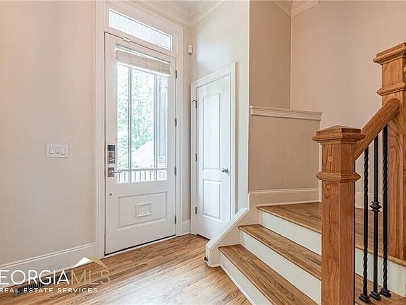 5th image of 1483 Village Park Ct NE