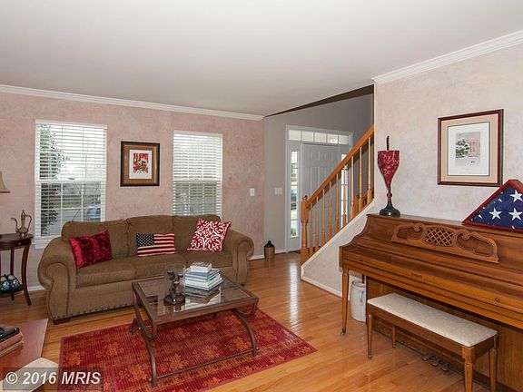 3rd image of 9150 Worthington Dr