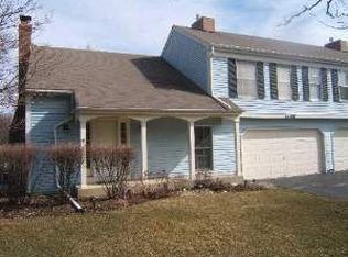 2S718 Timber Dr, Warrenville, IL 60555