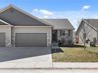 1127 NE 15th Ln, Ankeny, IA 50021