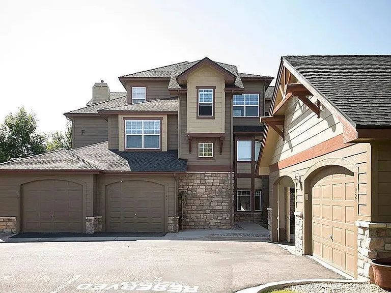 5220 Boardwalk Dr #F33 — Photo 1