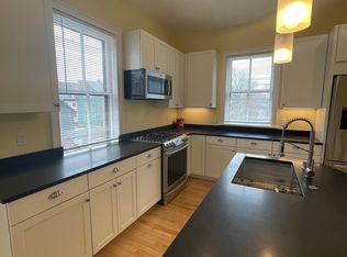 1595 Westminster St APT 2, Providence, RI 02909