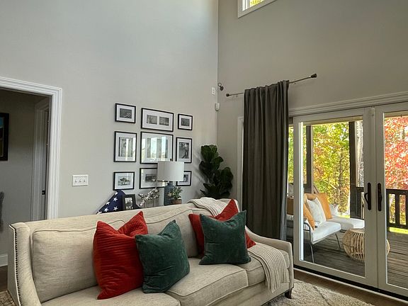 5th image of 1777 Seven Pines Ln