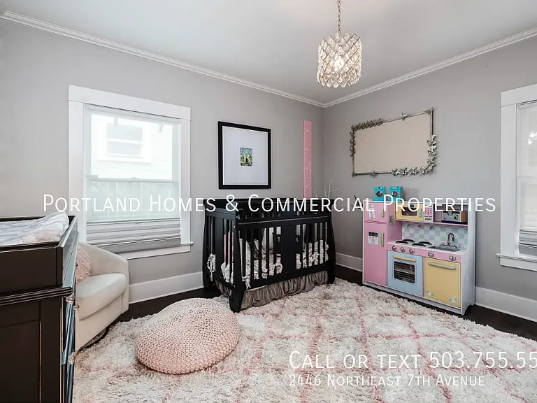2446 NE 7th Ave — Photo 13