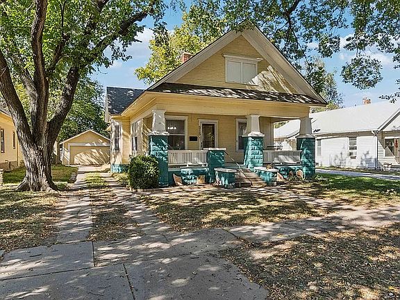Plenty of Parking Space with unattached garage and large driveway