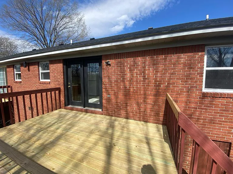 1704 Oak Hill Dr — Photo 14