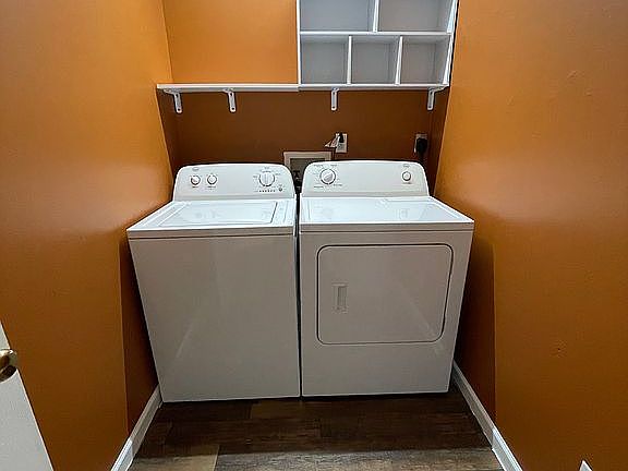 Utility Room w/ Washer Dryer