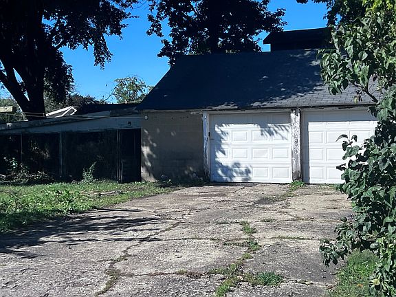 4th image of 309 E Main St