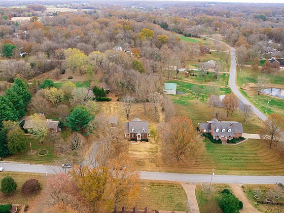 4th image of 123 Hickory Hill Dr