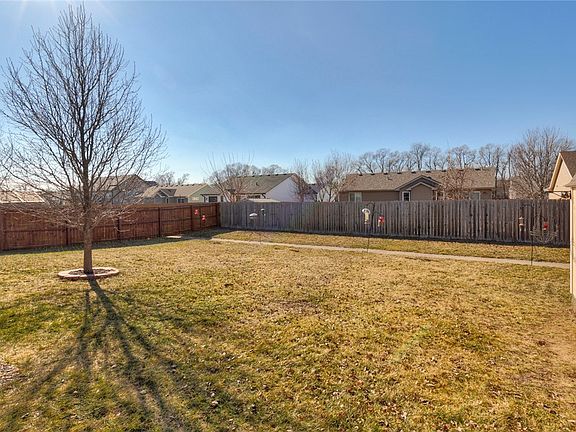 4th image of 5852 NW 50th St