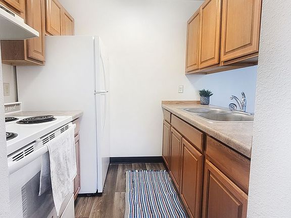 4th image of 1611 7th St N #41