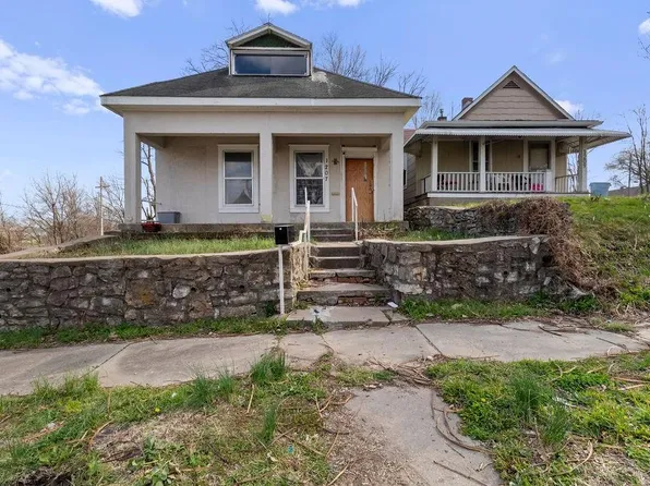 1205 Armstrong Ave, Kansas City, KS 66102