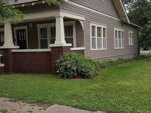 3rd image of 601 S Lincoln Ave
