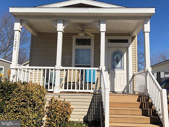 2nd image of 14506 Northeast Pl