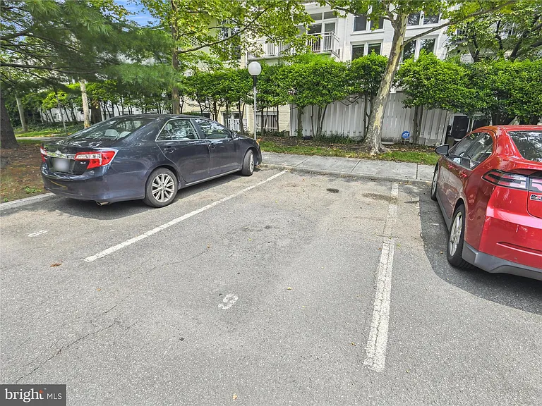 56 G St SW #B — Photo 19