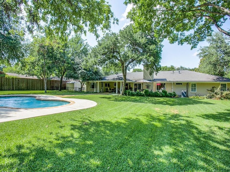 2nd image of 606 Monssen Dr