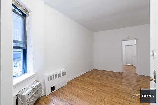 Rented by Bond New York | media 7