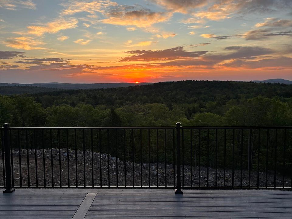 1st image of 33 Overlook Way W