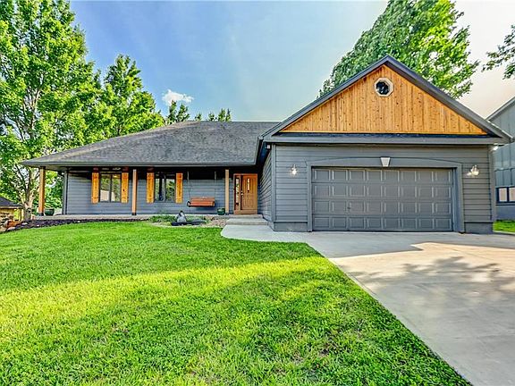 2nd image of 1103 Brookside Pl