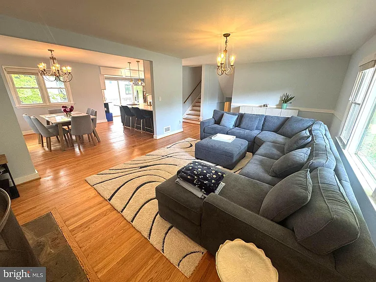1100 Maple Ave E — Photo 18
