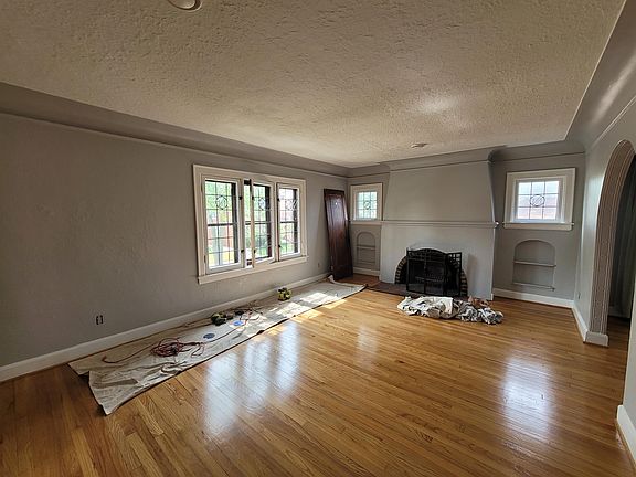 3rd image of 1318 Somerset Ave #1