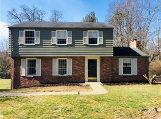 6134 Boxer Dr, Bethel Park, PA