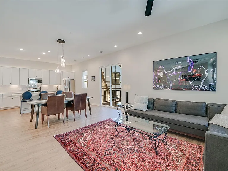 3809 Valley View Rd #7 — Photo 6