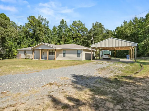 196 Poor Boy Ln, Hornbeck, LA 71439