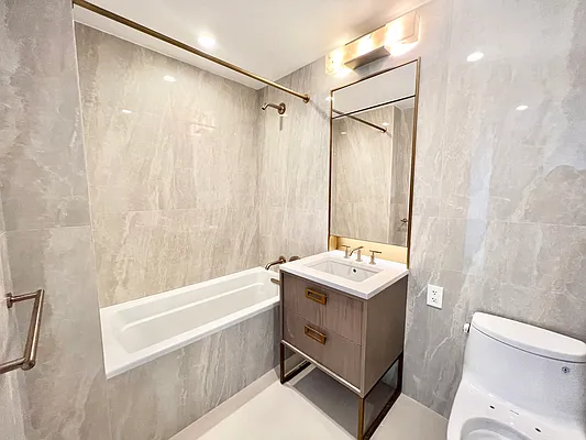 Rented by YouYork Management LLC | media 22