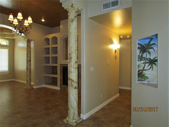 3rd image of 13582 Emerald Falls Dr