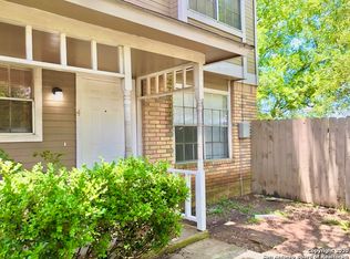 5224 Meadow Fld APT 2, San Antonio, TX 78250