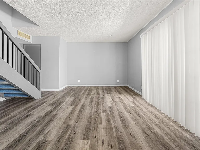 6951 Wedgewood Way — Photo 11