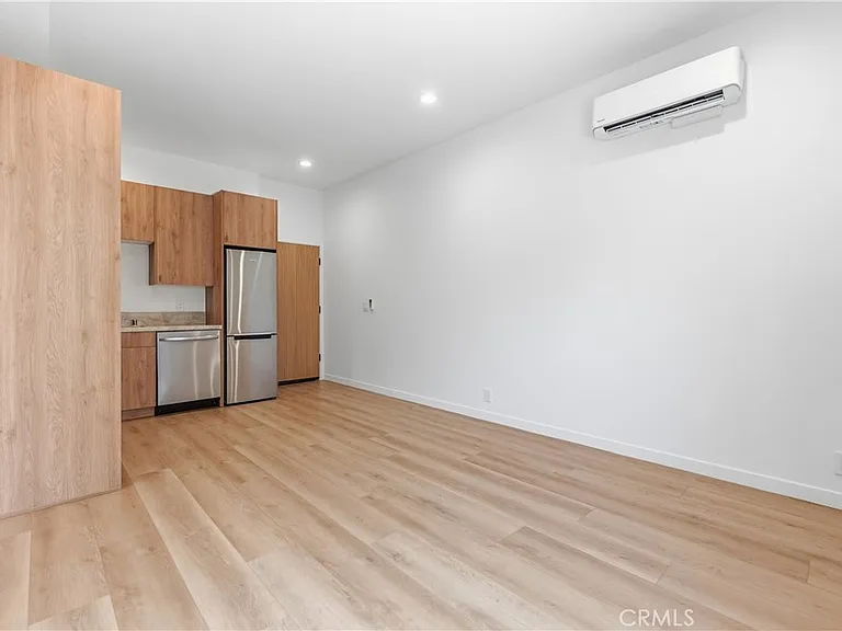 1105 N Coast Hwy #M — Photo 7