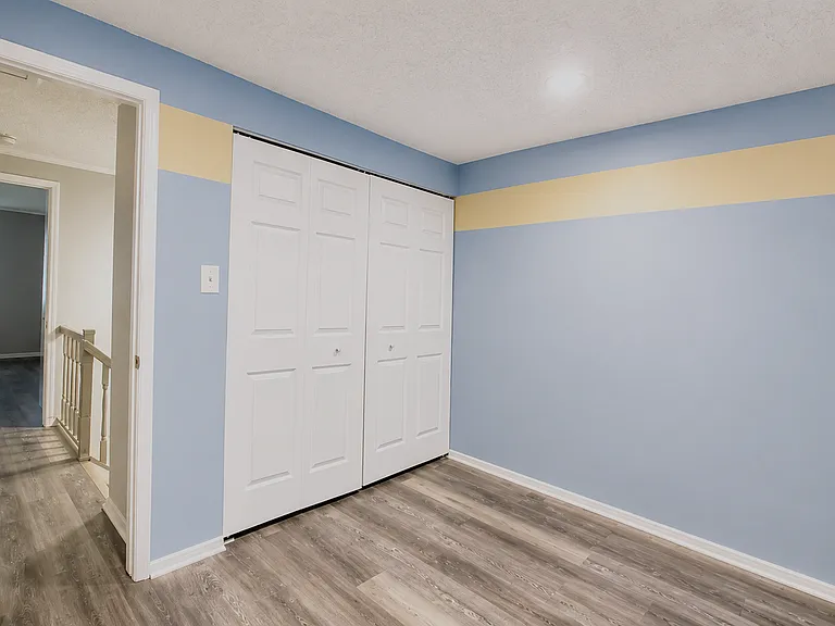 19105 Willow Spring Dr — Photo 10