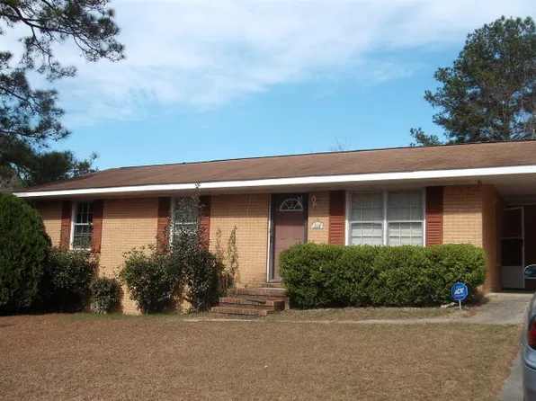 114 Happiness Dr, Swainsboro, GA 30401