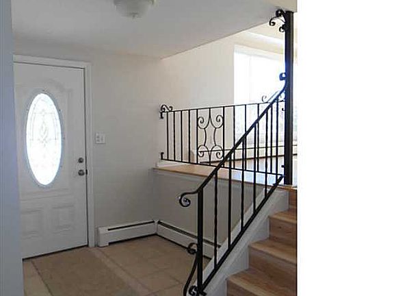 2nd image of 226 N Seine Dr
