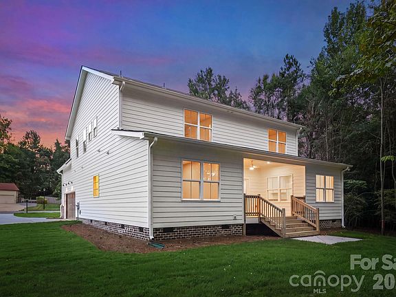 4th image of 2311 Chateau Ct
