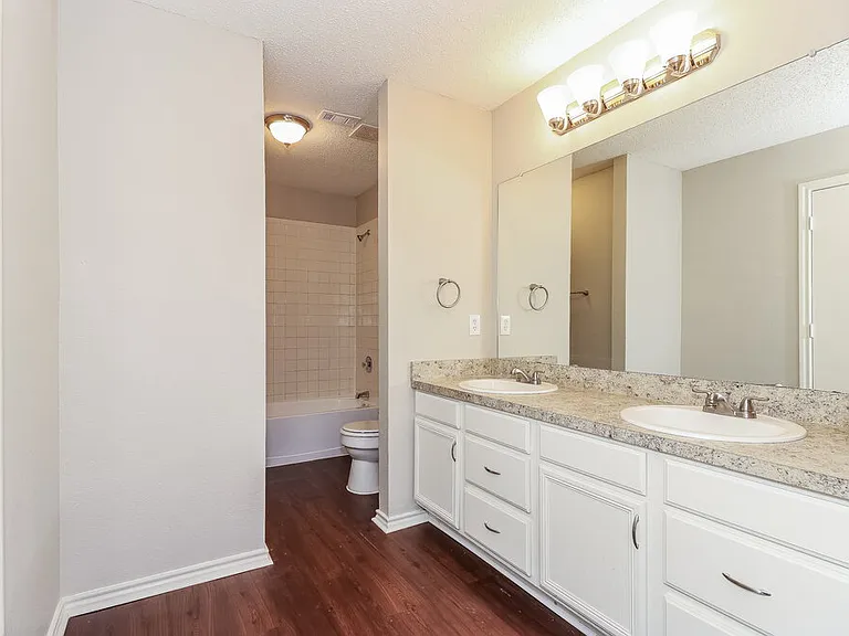 3156 Pine Valley Dr — Photo 9