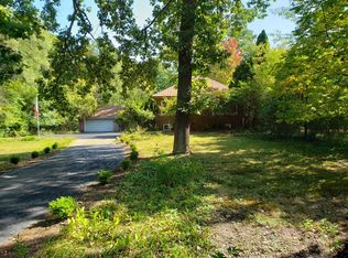 2325 Shady Ln, Highland Park, IL 60035