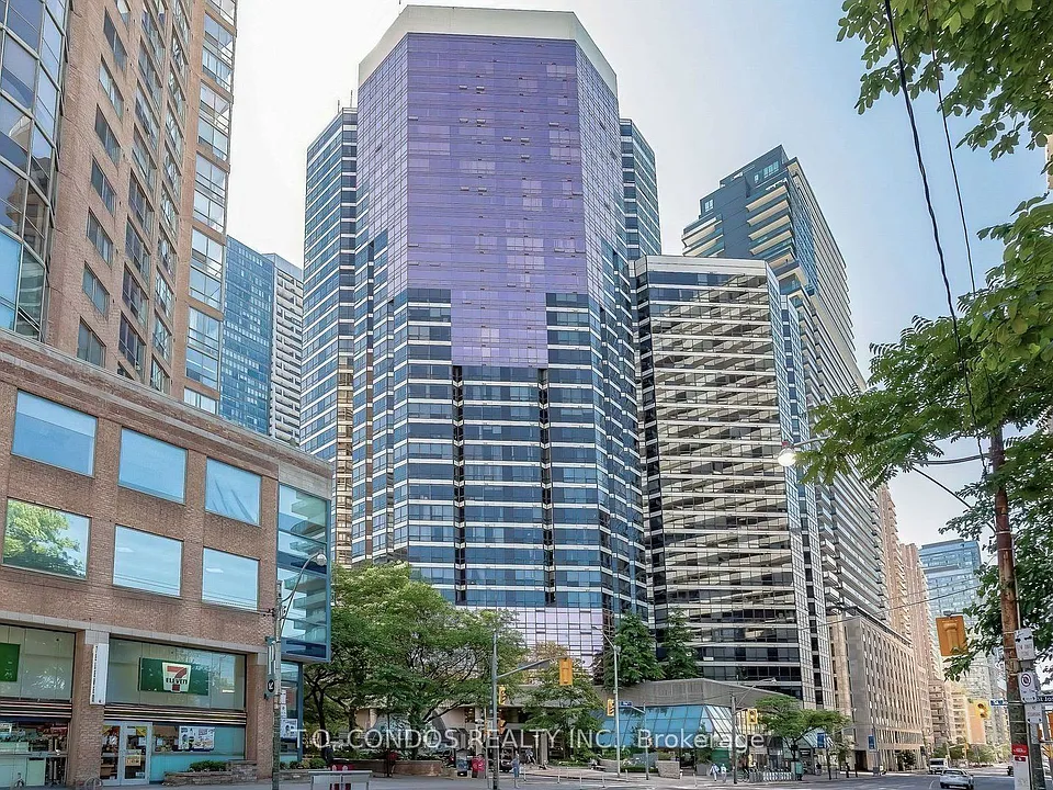 1001 Bay St #809