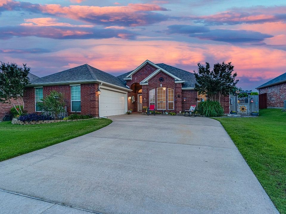 242 Brookdale Dr, Midlothian, TX 76065 MLS 20343509 Zillow