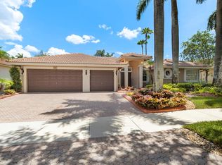3707 Oak Ridge Cir, Weston, FL 33331