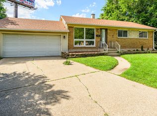 101 Anne Ct, Thornton, IL 60476