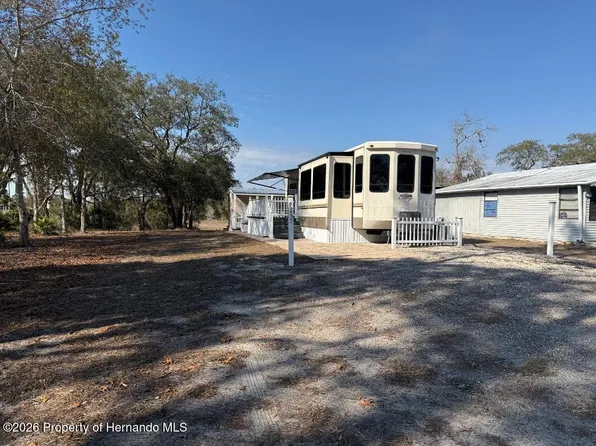 9265 Grizzly Bear Ln, Weeki Wachee, FL 34613
