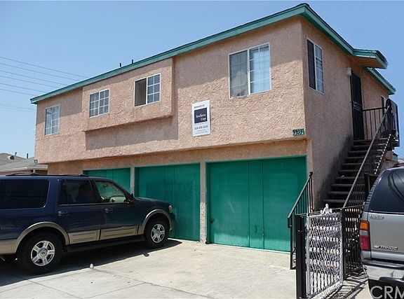 3rd image of 5515 Pine Ave