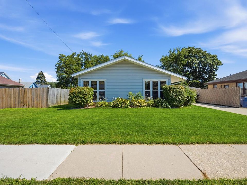 1st image of 1315 Owen STREET