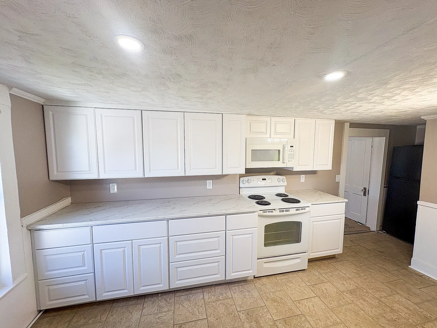 1 bed, 750 sqft, $1,450 — Photo 2