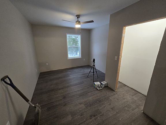 3rd image of 17 Harding Way #1