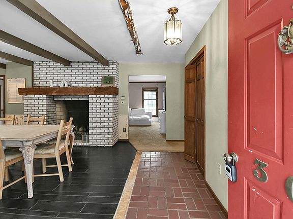 2nd image of 309 Vanderbilt Rd