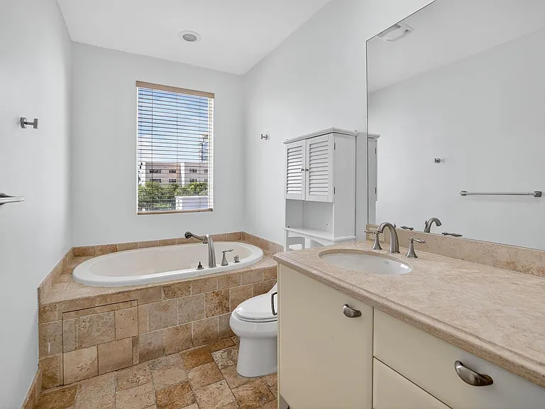508 N Birch Rd #508 — Photo 32